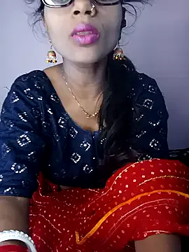 seraphine23 – webcam model profile photo Image 7