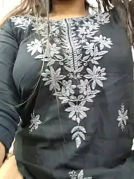 BrownieyQueen – webcam model profile photo Image 2