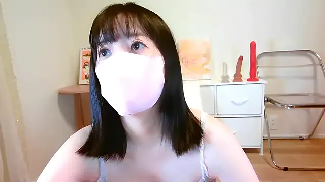 _Alicee_1 – webcam model profile photo Image 15