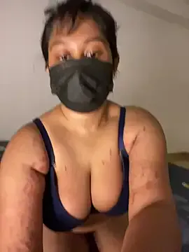 slola_li – webcam model profile photo Image 13