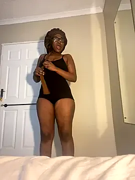 lunagirl13 – webcam model profile photo Image 6