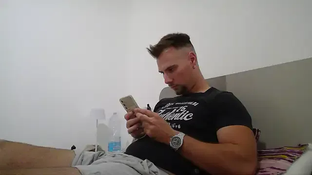 El-Jouri – webcam model profile photo Image 3