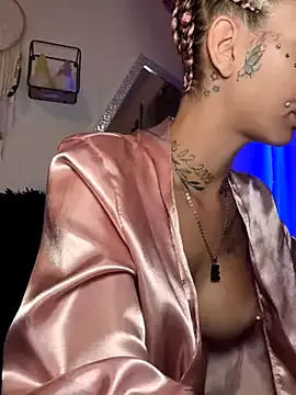 Layla_ly – webcam model profile photo Image 5