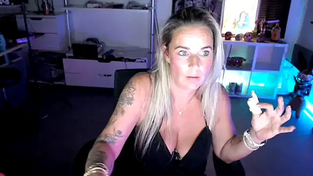 El-Jouri – webcam model profile photo Image 19