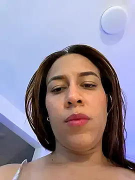 xoxo_sol – webcam model profile photo Image 11