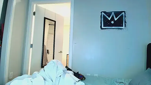 valerie_james3 – webcam model profile photo Image 8