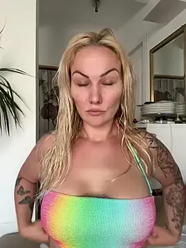 LoLa-69-X – webcam model profile photo Image 8