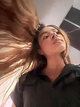 husa_Malikaa – webcam model profile photo Image 3