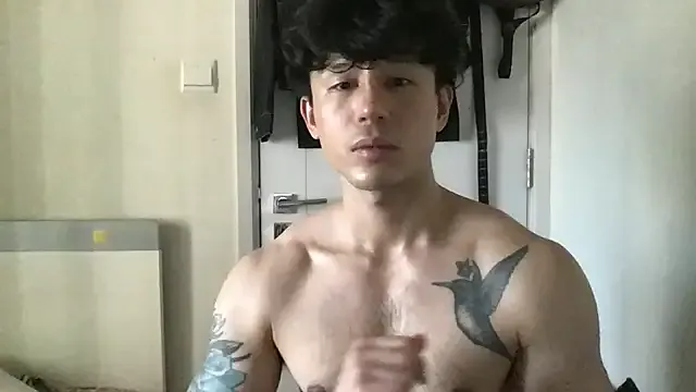 Alirawrz – webcam model profile photo Image 13