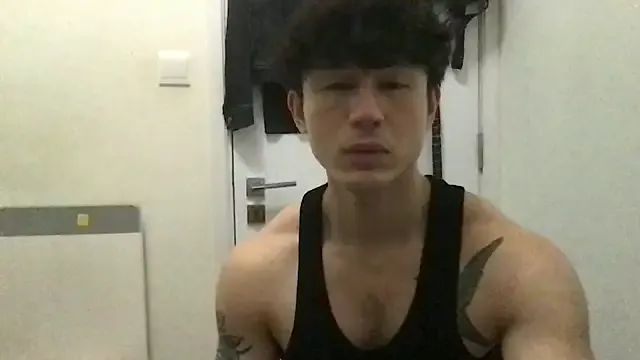 Alirawrz – webcam model profile photo Image 14