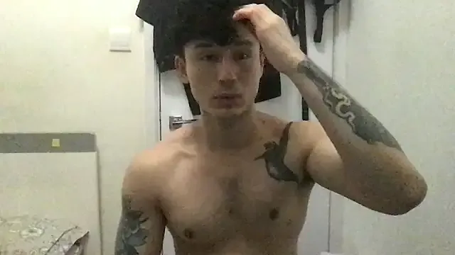 Alirawrz – webcam model profile photo Image 8