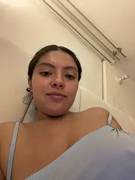 Nicoleevien – webcam model profile photo Image 13