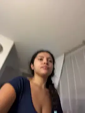 Nicoleevien – webcam model profile photo Image 4