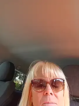 redrose520 – webcam model profile photo Image 2