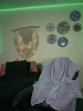 CaseyCumFace – webcam model profile photo Image 15