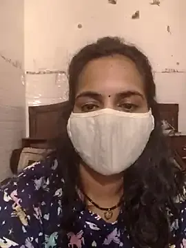 blonde_bigtits – webcam model profile photo Image 4