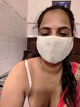 blonde_bigtits – webcam model profile photo Image 6