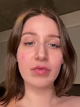 RollDolls – webcam model profile photo Image 2