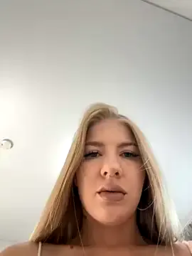 Lalalust69 – webcam model profile photo Image 6