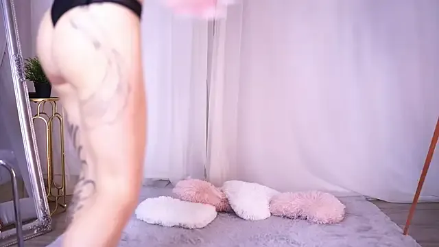 kellyvenous – webcam model profile photo Image 4