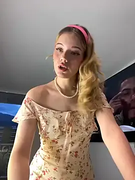 Garima_G – webcam model profile photo Image 15