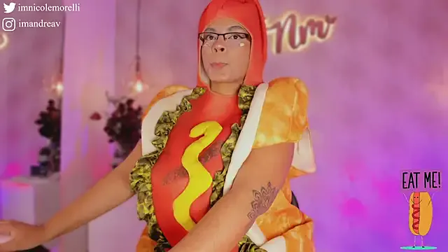 clarachanelricek – webcam model profile photo Image 12