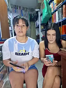 Cute-Simmi69 – webcam model profile photo Image 2