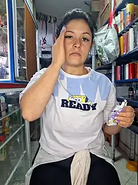 Cute-Simmi69 – webcam model profile photo Image 7