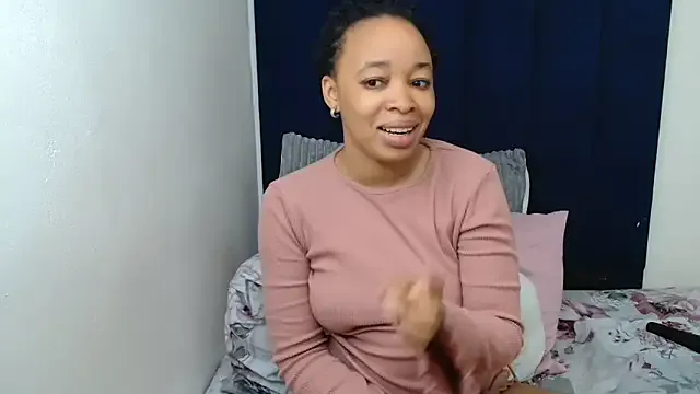 Simone_Miller – webcam model profile photo Image 7