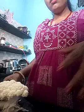 mon1_day – webcam model profile photo Image 6