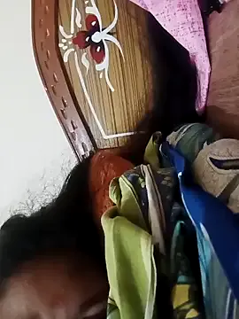 V-Hot-Sweti – webcam model profile photo Image 10