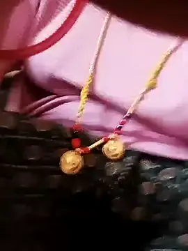 V-Hot-Sweti – webcam model profile photo Image 3