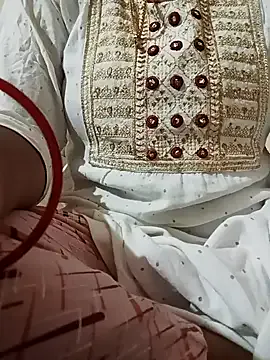 V-Hot-Sweti – webcam model profile photo Image 5