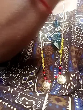 V-Hot-Sweti – webcam model profile photo Image 9