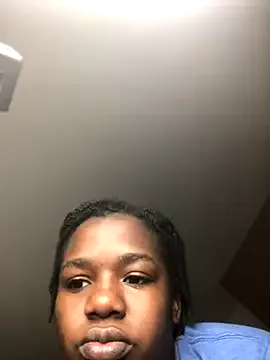 sladkoesolnishko – webcam model profile photo Image 9