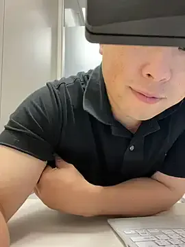 RollDolls – webcam model profile photo Image 11