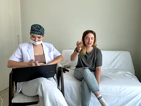 May-Squirt – webcam model profile photo Image 3