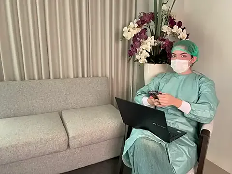 May-Squirt – webcam model profile photo Image 9