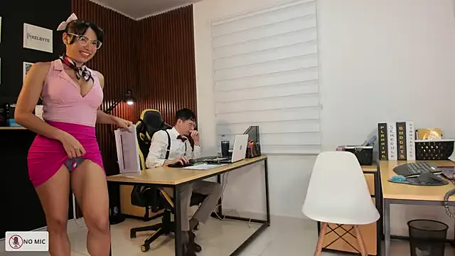 seraphine23 – webcam model profile photo Image 7