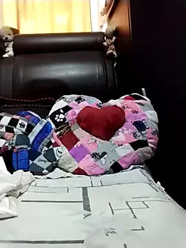 MissLMrJ – webcam model profile photo Image 14