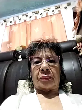 MissLMrJ – webcam model profile photo Image 17