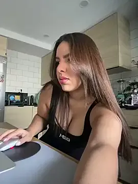 Alirawrz – webcam model profile photo Image 4