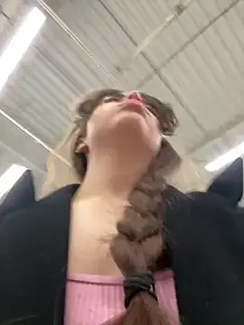 korinaluvv – webcam model profile photo Image 14