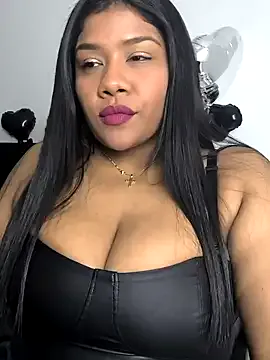 seraphine23 – webcam model profile photo Image 9