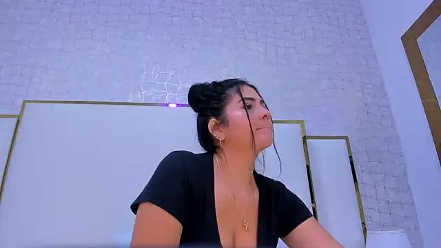 Ninabigtitied – webcam model profile photo Image 10