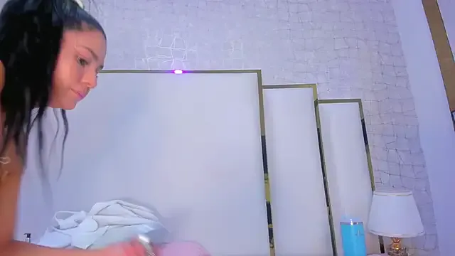 Ninabigtitied – webcam model profile photo Image 4