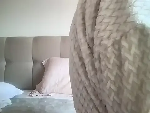 Alirawrz – webcam model profile photo Image 10