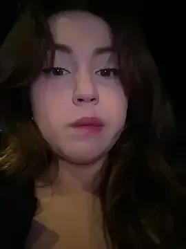 _Alicee_1 – webcam model profile photo Image 10