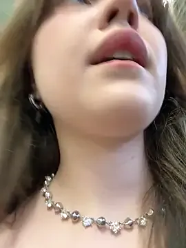 _Alicee_1 – webcam model profile photo Image 14