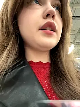 _Alicee_1 – webcam model profile photo Image 16